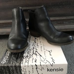 Kensie Black Leather Ghita Booties